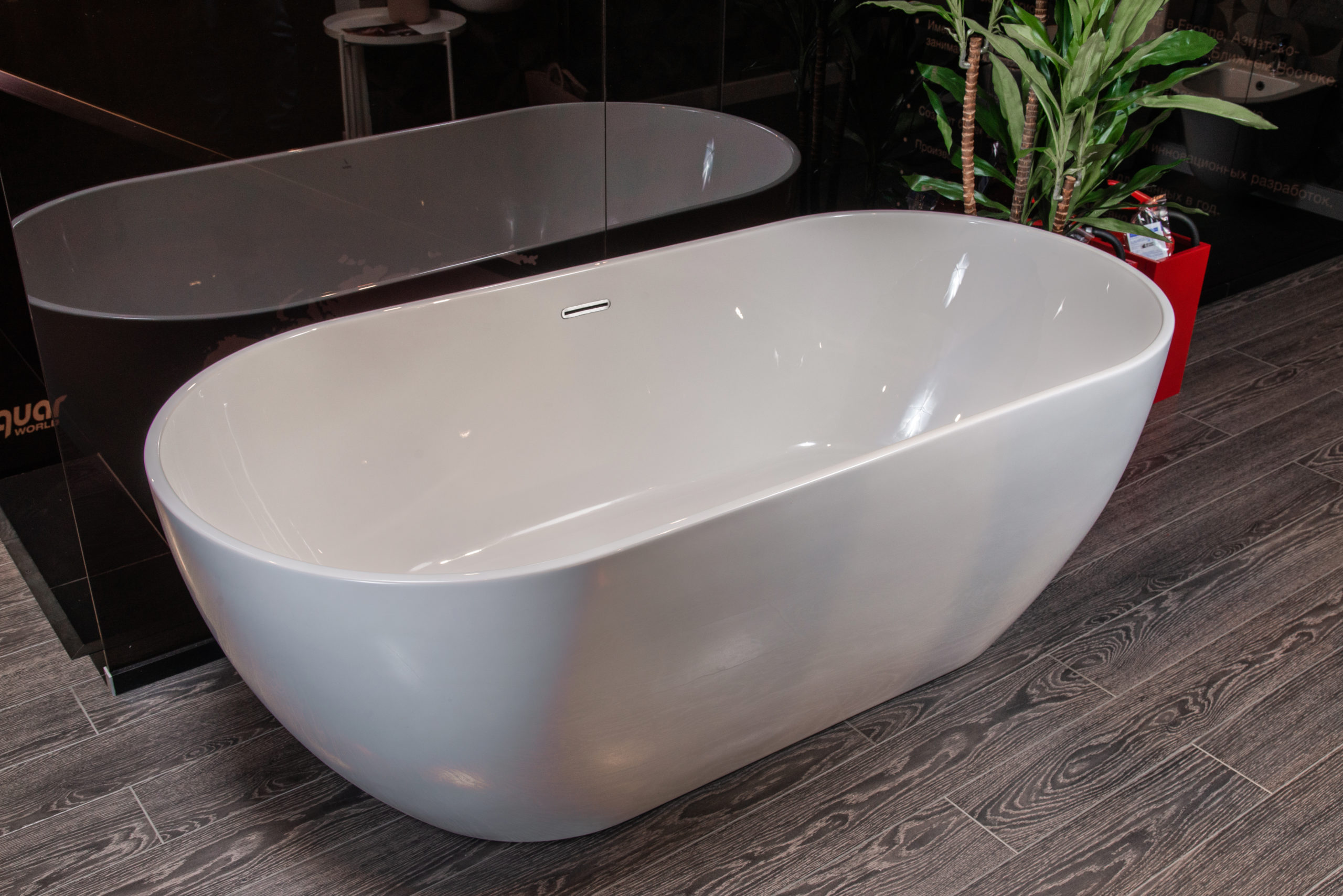 Отдельно стоящая ванна Jaquar 